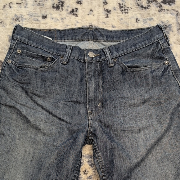 Levi’s 514 Men’s Jeans 34x34 Straight Leg Blue Denim Medium Wash Distressed Hem - Picture 6 of 7